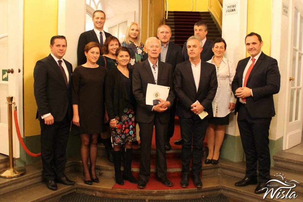 Laureat Srebrnej Cieszynianki Andrzej Niedoba i delegacja Miasta Wisła